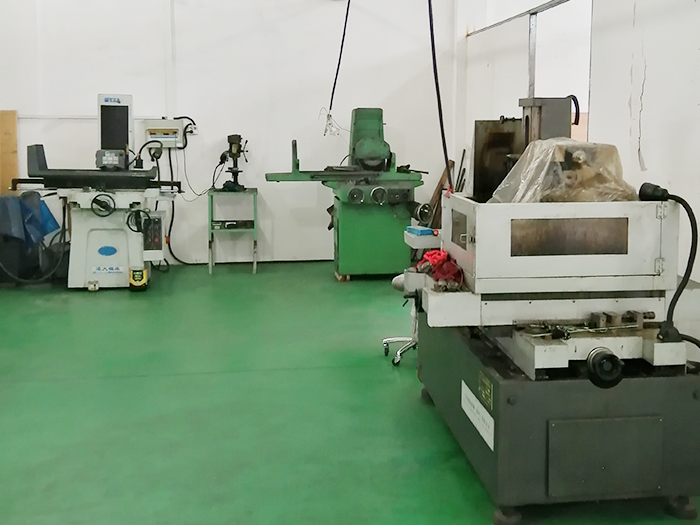 All kinds of needles for all Nonwoven industry